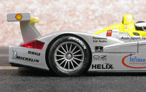 SCX 60760 Audi R8 - #9 Infineon. 2nd place, Le Mans 24hrs 2000. Allan McNish / Stéphane Ortelli / Laurent Aiello - 11
